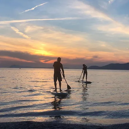 La Tancade, Pour 8 Personnes Avec Vue A 5 Minutes De La De L'almanarre A * Hyeres