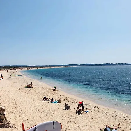 Villa La Tancade, Pour 8 Personnes Avec Vue A 5 Minutes De La De L'almanarre A Hyeres