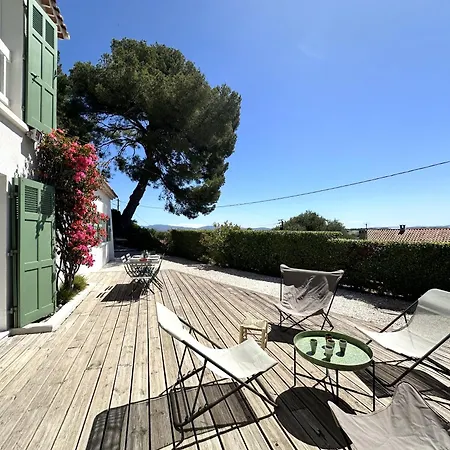 La Tancade, Pour 8 Personnes Avec Vue A 5 Minutes De La De L'almanarre A Hyeres